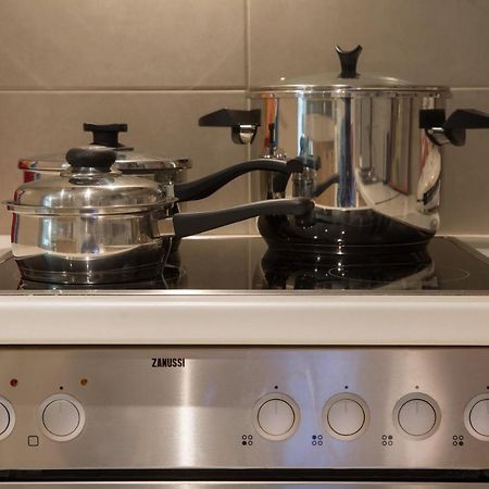 Lovely New Βuild Flat Near Metro - Free Parking Афины Экстерьер фото