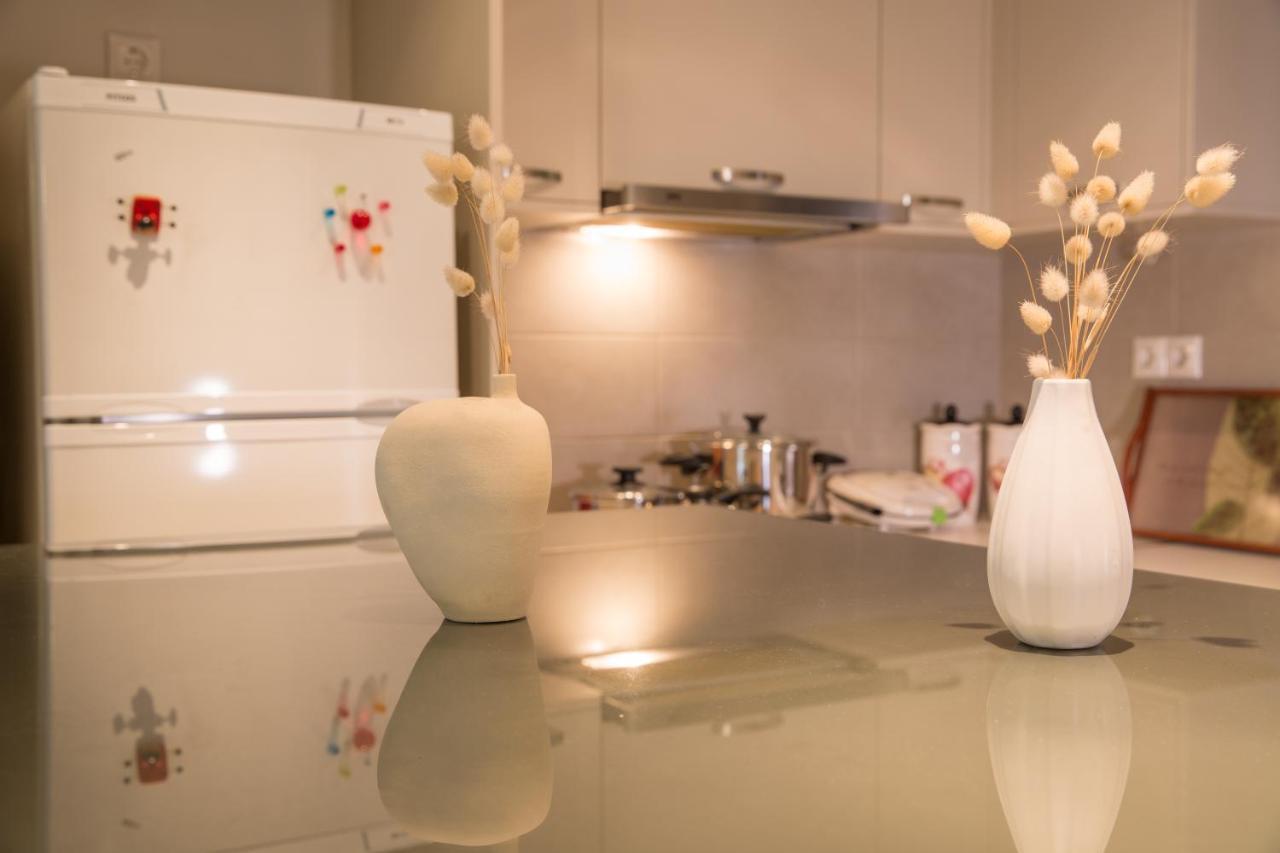Lovely New Βuild Flat Near Metro - Free Parking Афины Экстерьер фото