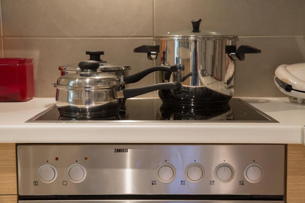 Lovely New Βuild Flat Near Metro - Free Parking Афины Экстерьер фото